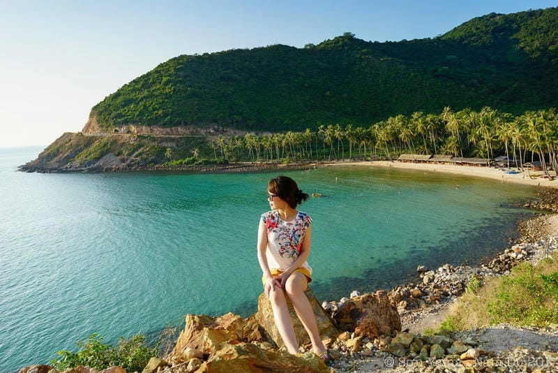 Tận hưởng biển đẹp Bãi Cây Mến