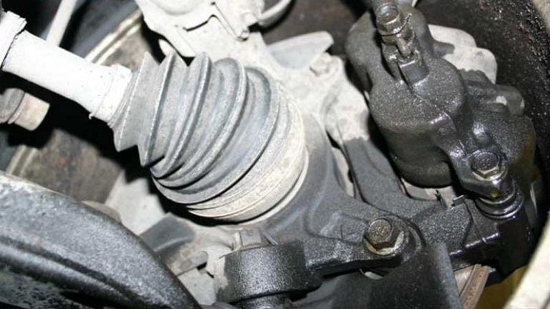 Cách xử lý tình trạng hệ thống phanh ô tô rò rỉ dầu