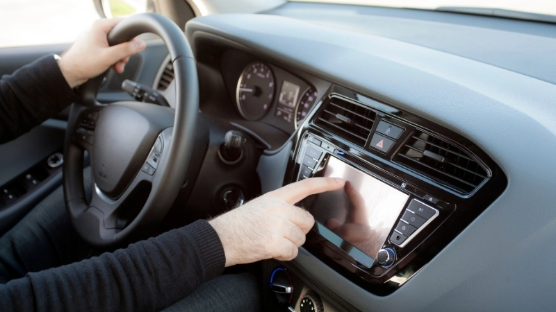 Lưu ý để tránh màn hình giải trí ô tô không hoạt động