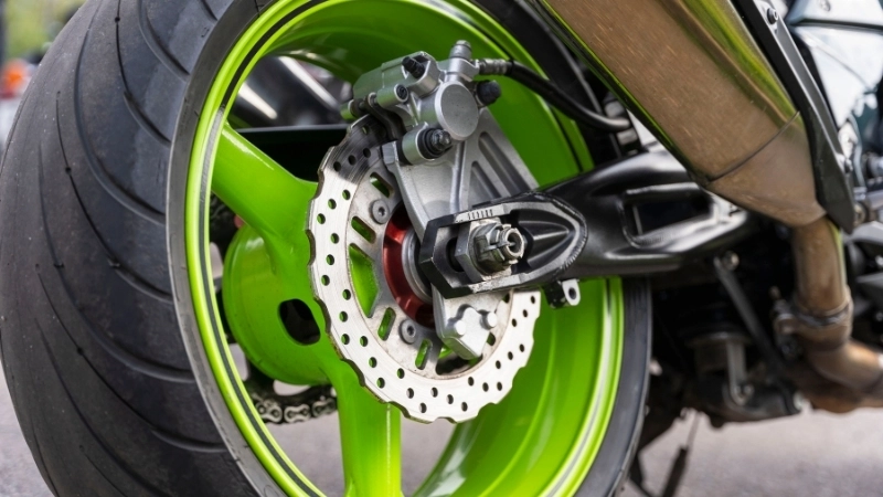 Lời khuyên giúp hạn chế phanh xe máy không ăn