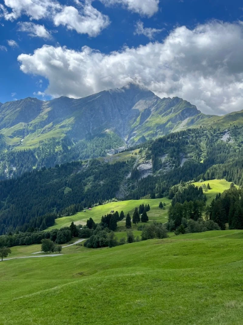 Tìm kiếm sự bình yên trong phong cảnh đẹp thụy sĩ