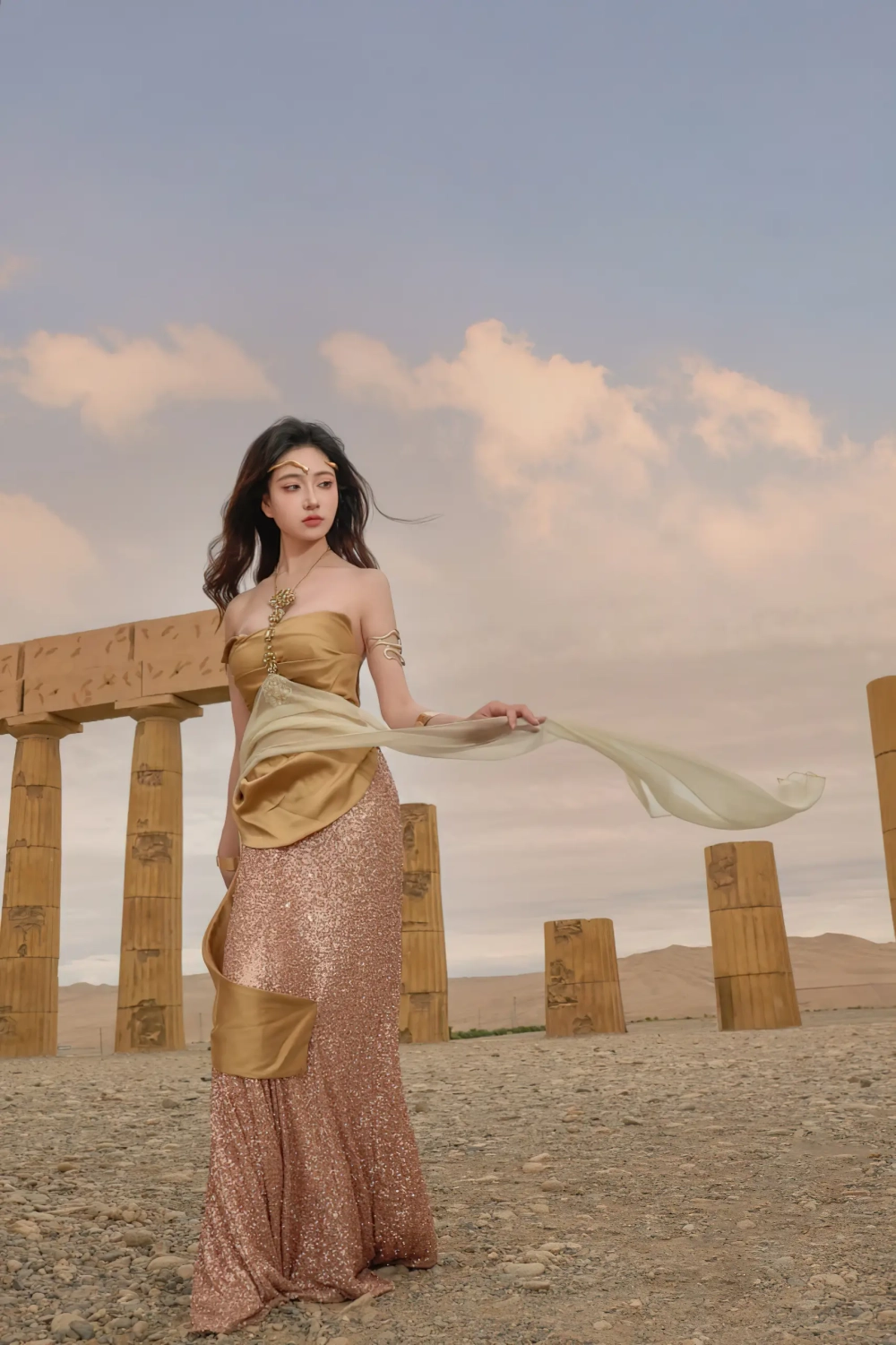 Ảnh sex vú gái xinh sexy nóng bỏng cuốn hút tay bóp vú mềm rên vang