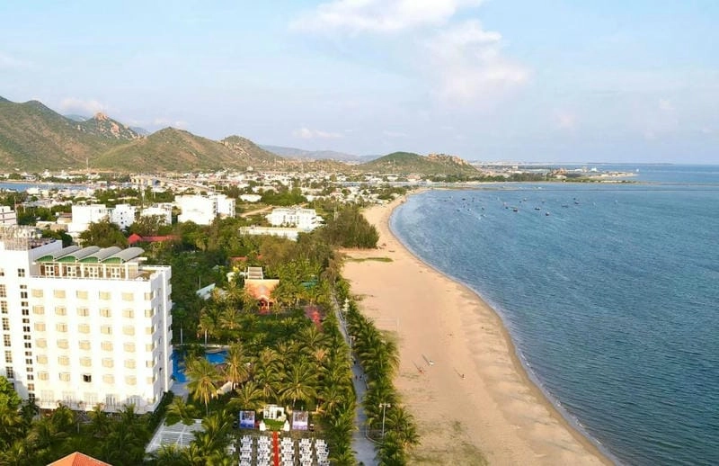Khách sạn ở Ninh Chữ gần bãi biển thuận tiện nghỉ dưỡng