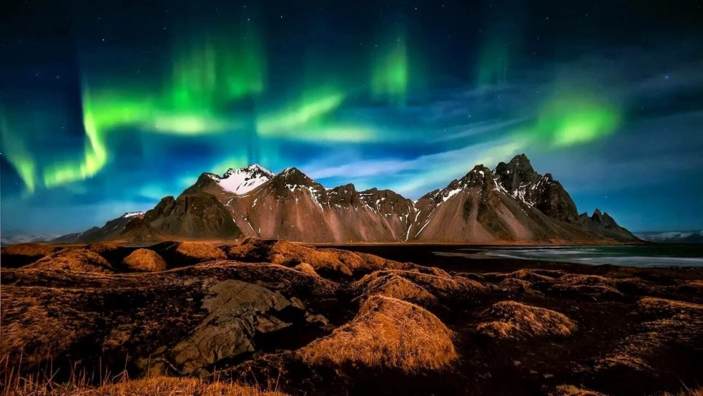 Cực quang Iceland thu hút du khách toàn thế giới