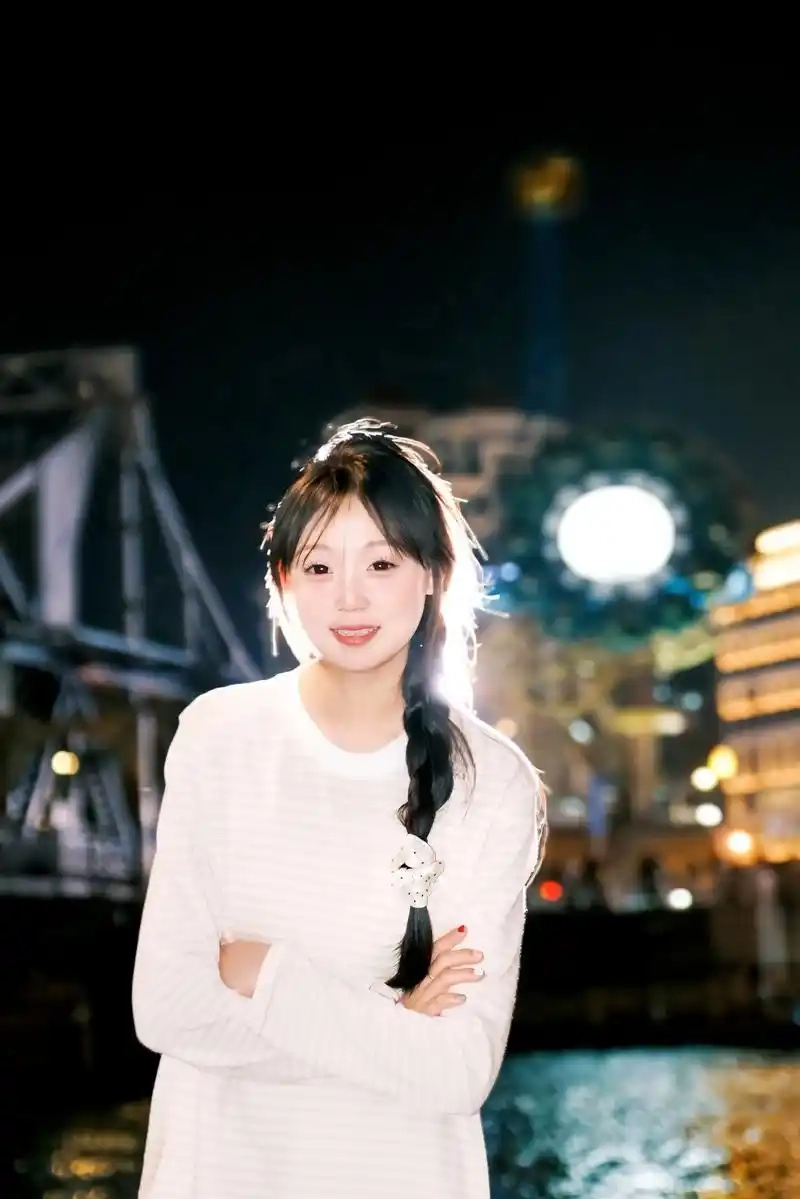 Gái xinh nhất Trung Quốc sở hữu nét đẹp hài hòa