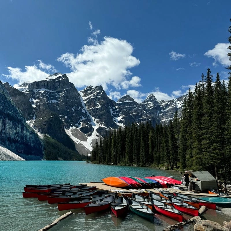 Vẻ đẹp hồ Louise khiến thời gian như ngừng trôi