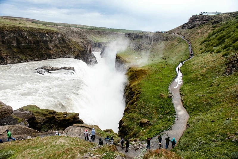 Trải nghiệm thác Gullfoss đầy cảm xúc mạnh mẽ