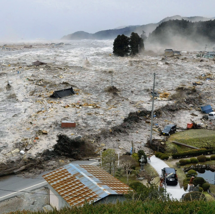 Sóng nước khổng lồ là nỗi ám ảnh nhân loại