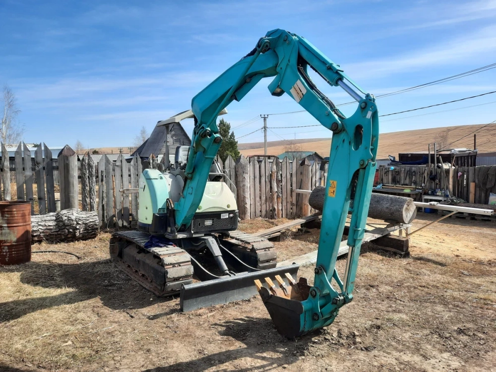 Xe xúc không nâng gầu do đâu cần kiểm tra toàn diện