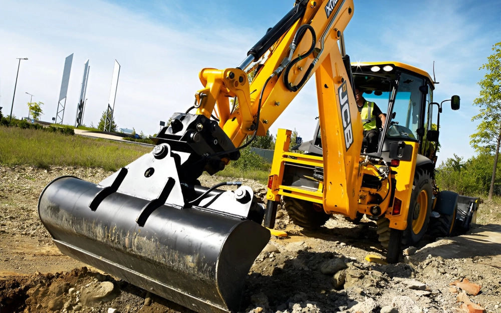 Xe xúc không nâng gầu trong thực tế xảy ra khá nhiều