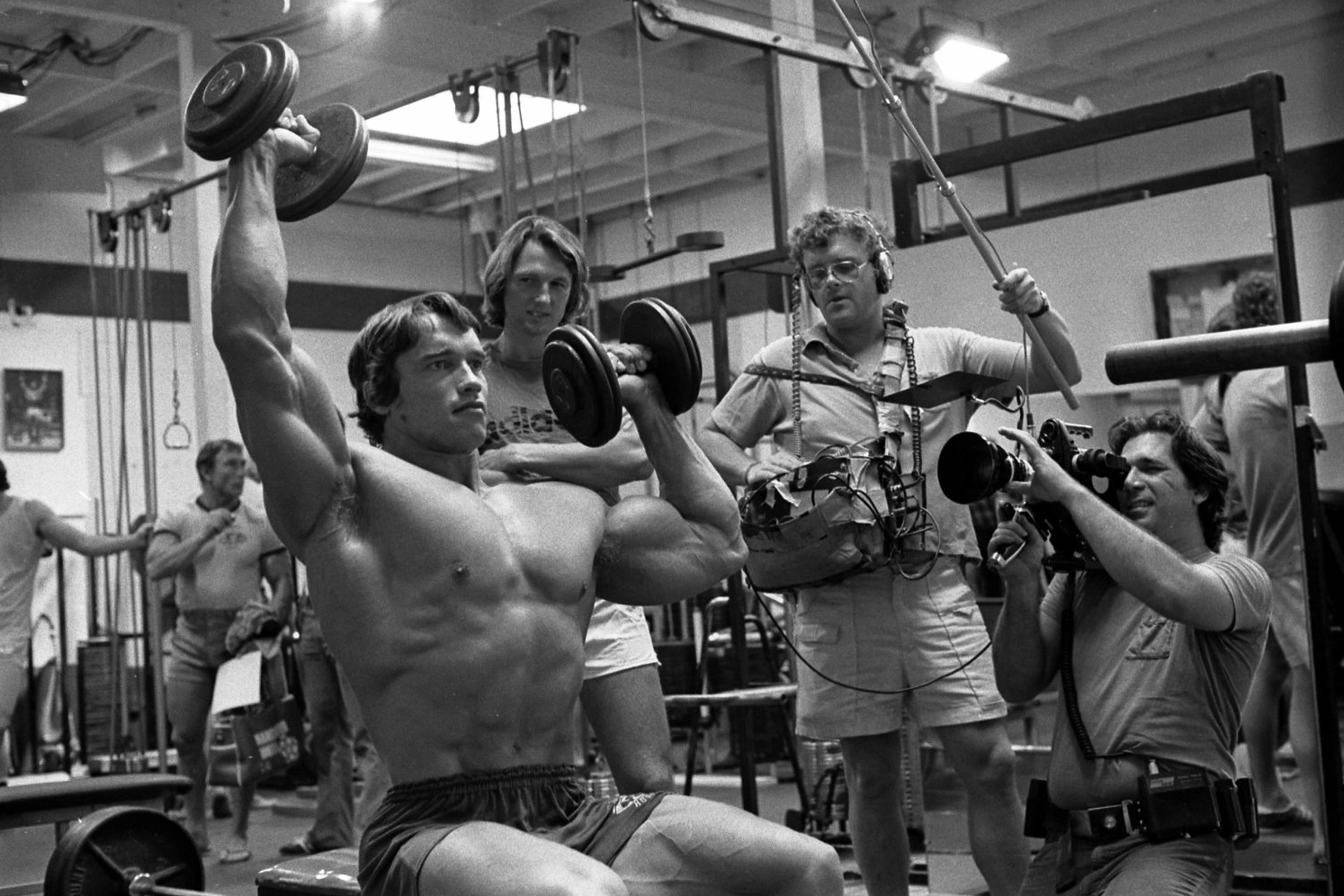 Chân dung cận cảnh Arnold Schwarzenegger Huyền thoại Arnold Schwarzenegger