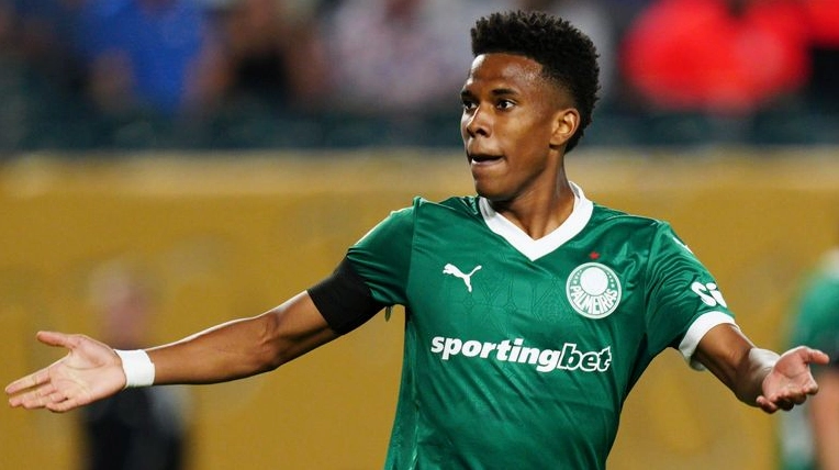 Phân tích Estêvão Willian