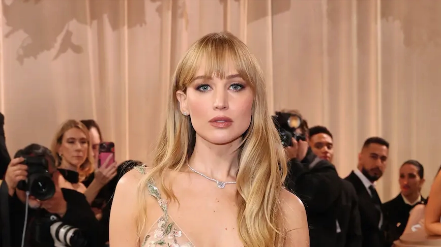 Jennifer Lawrence tỏa sáng trong một thiết kế lộng lẫy trên thảm đỏ