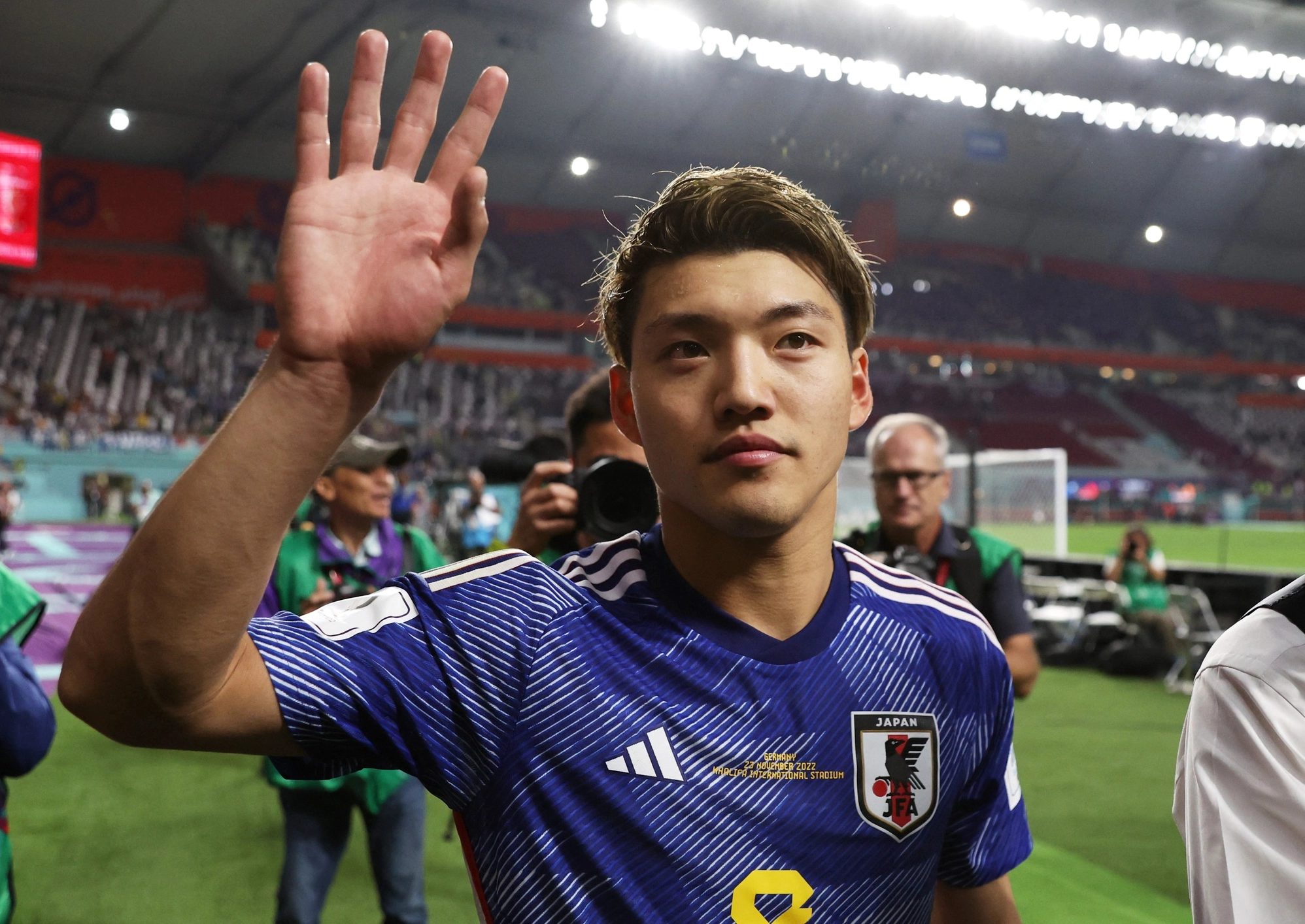 Khoảnh khắc bùng nổ của Ritsu Doan khi ghi bàn thắng quyết định