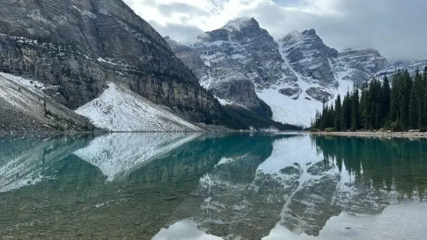 Hồ Louise điểm dừng chân không thể bỏ lỡ khi đến Canada