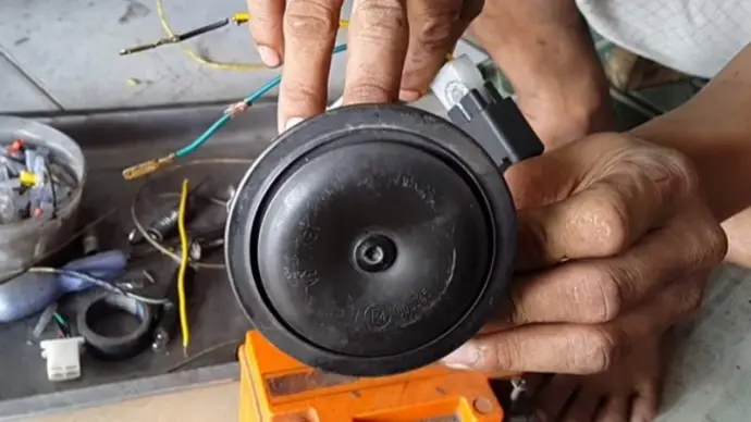 Nguyên nhân và cách khắc phục khi còi xe máy không kêu