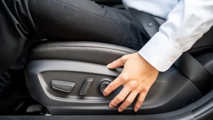 Ghế ô tô không điều chỉnh được và những vấn đề thường gặp