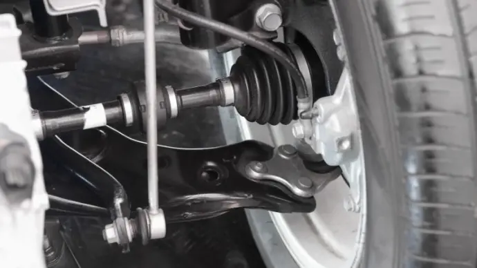 Nguyên nhân phổ biến gây hệ thống treo ô tô xì dầu