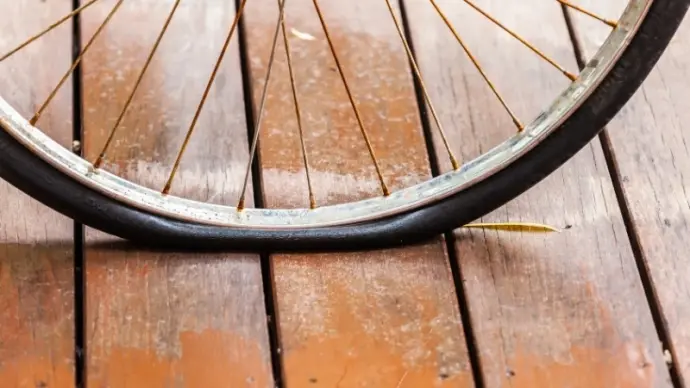 Nguyên nhân khiến lốp xe đạp xẹp nhanh và cách xử lý