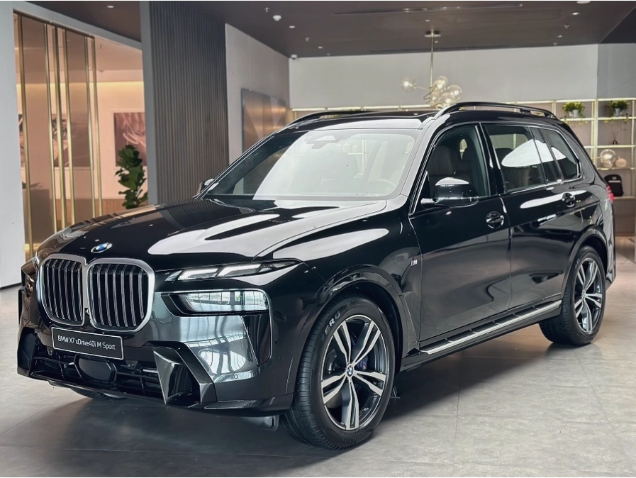 BMW X7 2024 - SUV 7 chỗ hạng sang với nhiều công nghệ an toàn