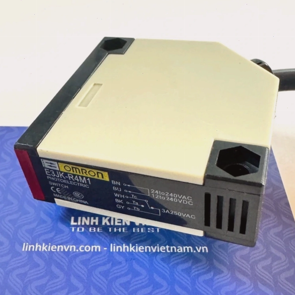 Cảm biến quang E3JK-R4M1 với khả năng phát hiện khoảng cách 4 mét