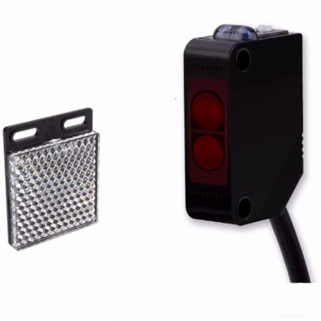 Cảm biến quang E3Z-R61 Omron đi kèm gương phản xạ, hoạt động với nguồn NPN