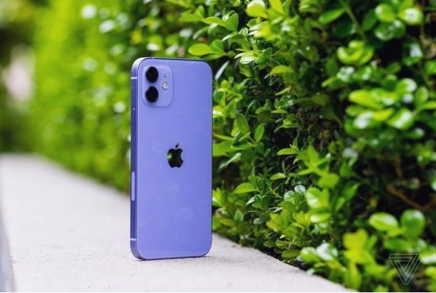 Cửa hàng iHub Đà Nẵng trưng bày đa dạng các sản phẩm Apple