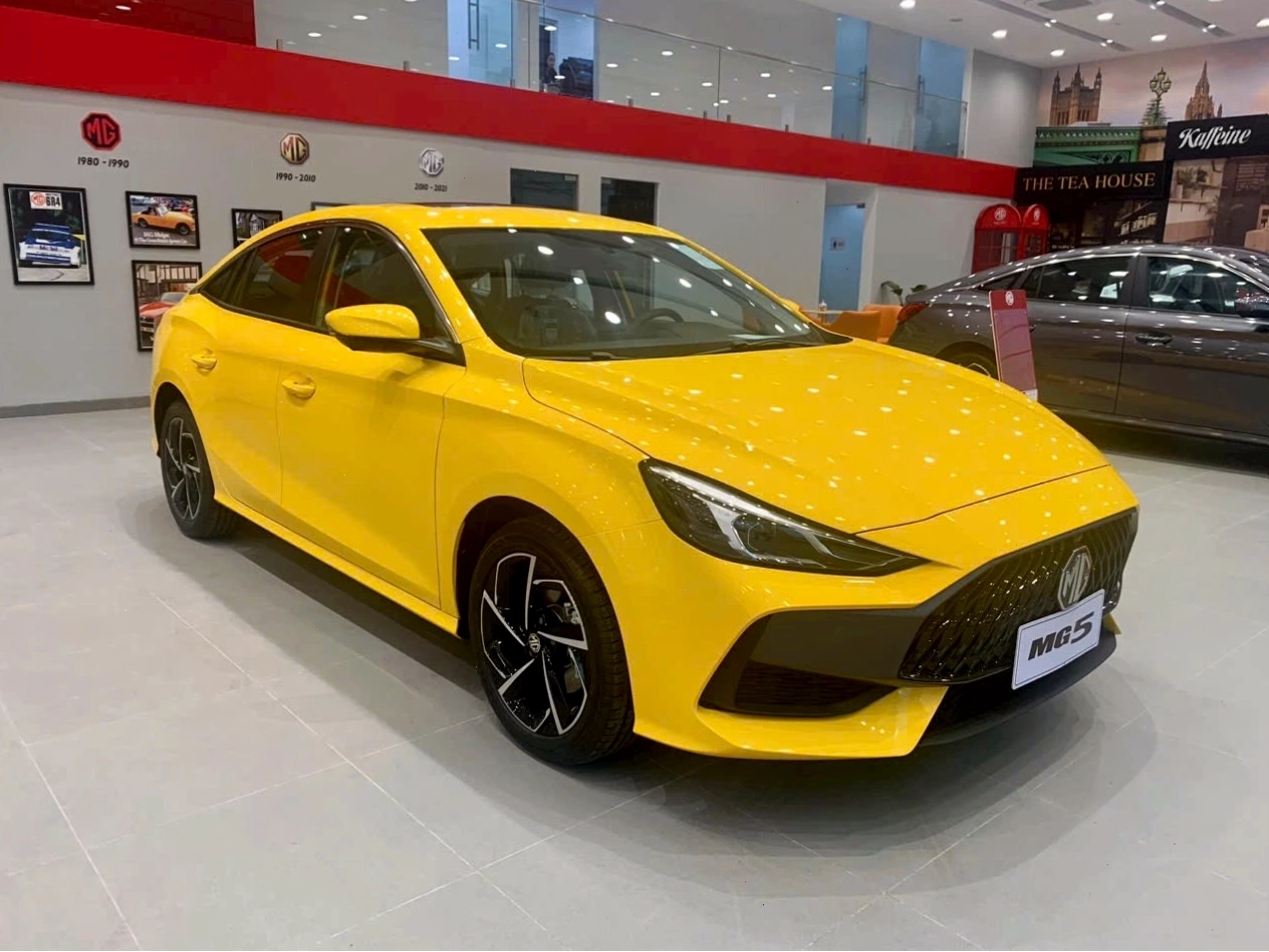 Giá xe MG5 lăn bánh tham khảo và các chương trình ưu đãi hấp dẫn