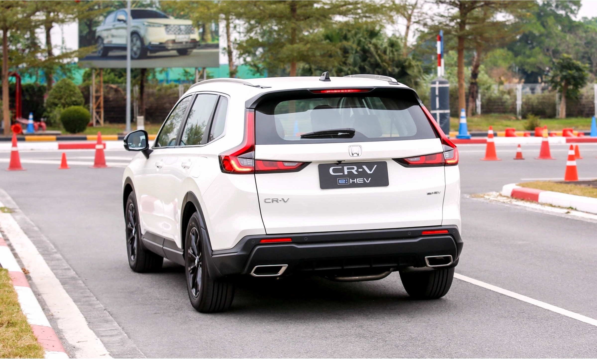 Hệ thống an toàn Honda Sensing trên CR-V Hybrid 2026