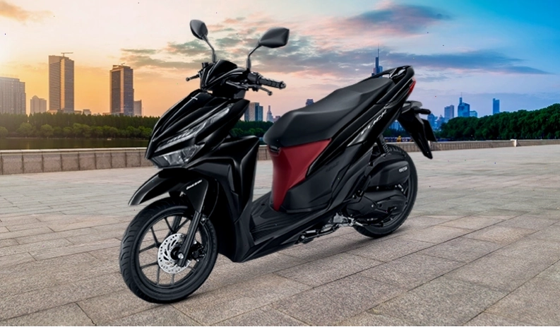 Hốc đựng đồ dưới yên xe Honda Click