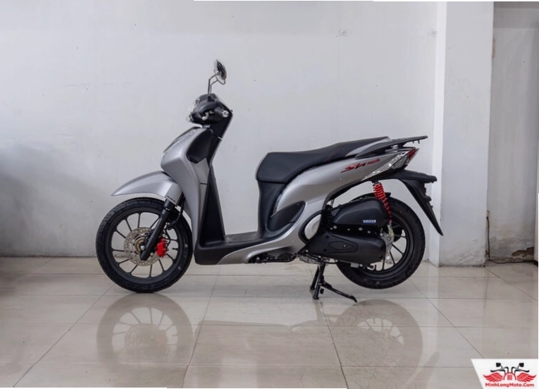 Honda SH Mode màu đỏ tạo điểm nhấn phong cách