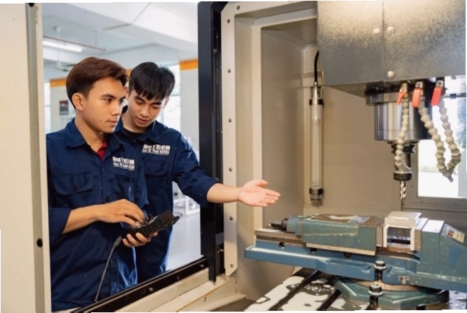 Mô hình robot trong ngành cơ khí tự động hóa