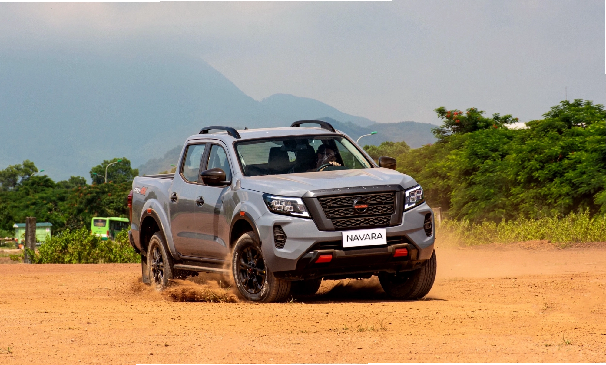 Nissan Navara PRO4X 2025 - Thiết kế thể thao