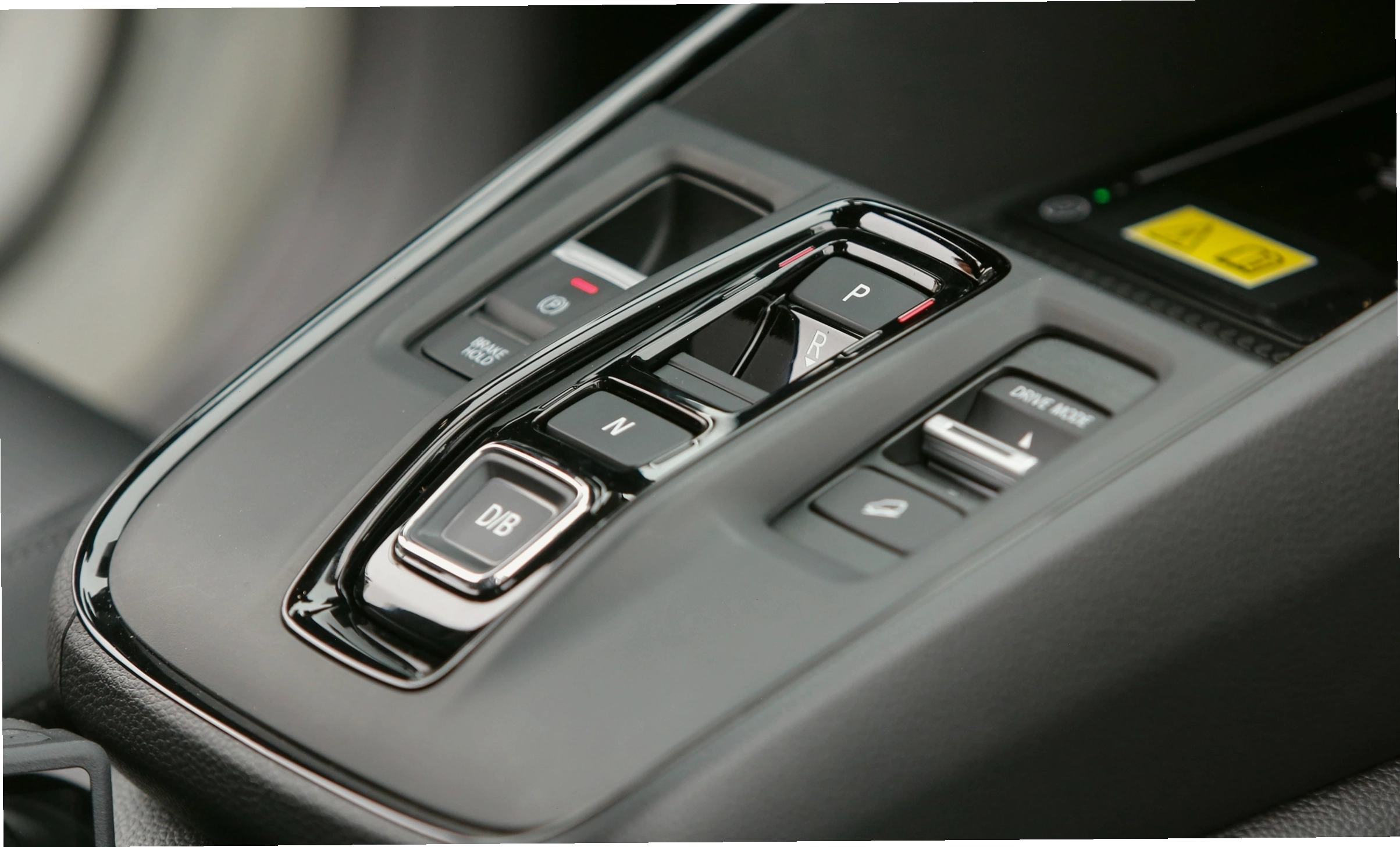 Nội thất tiện nghi và hiện đại của Honda CR-V Hybrid 2026