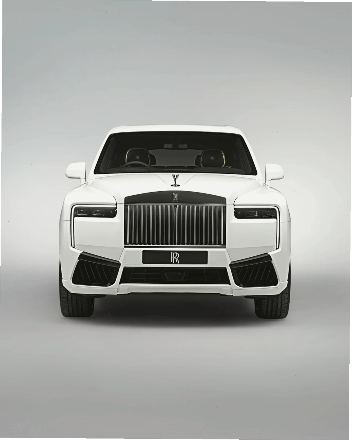 Rolls-Royce Cullinan vận hành trên địa hình đồi núi