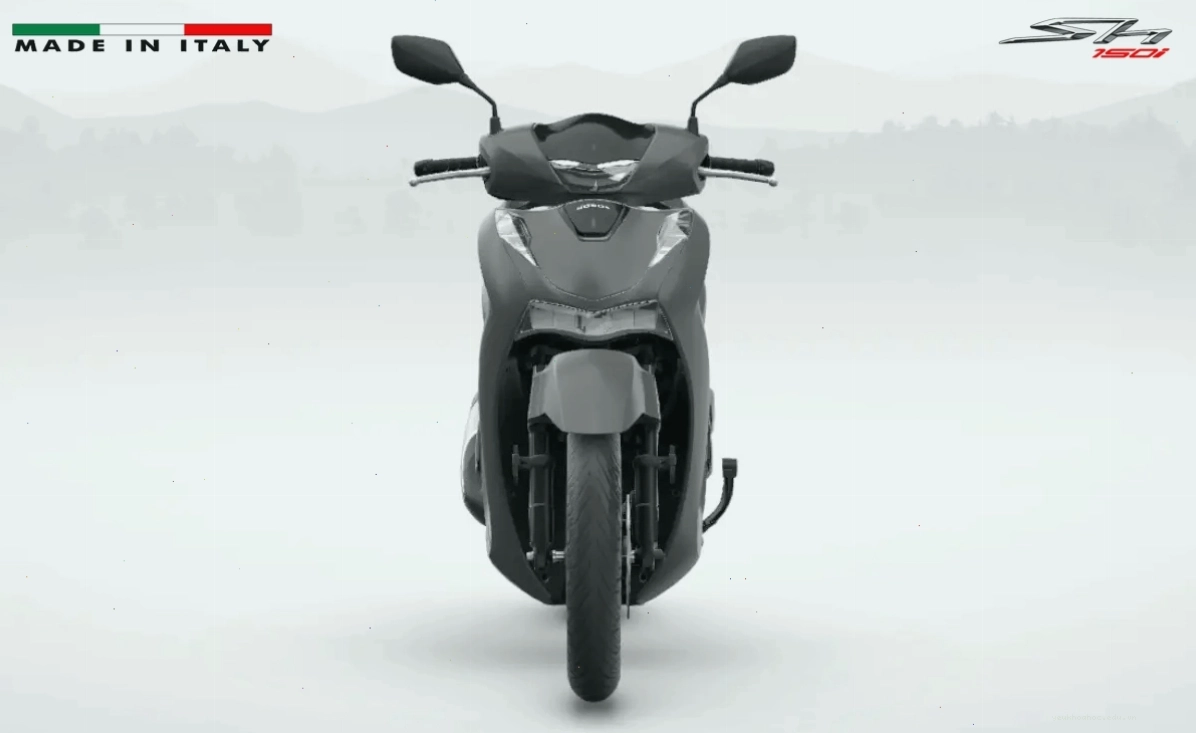 SH 150i 2025 Made in Italy chi tiết đuôi xe