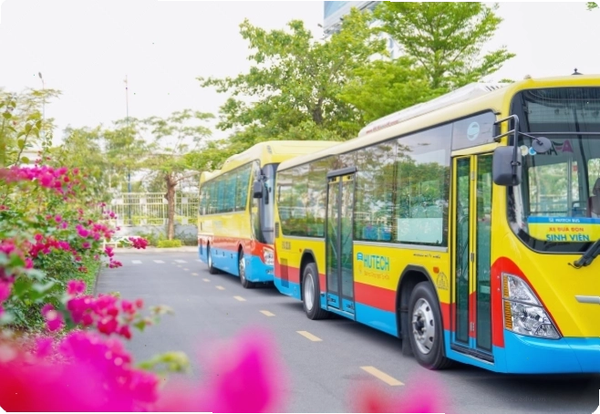 Sinh viên ngành cơ khí tại HUTECH