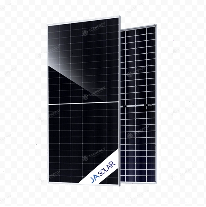 Tấm pin năng lượng mặt trời JA Solar 600Wp lắp đặt trên mái nhà