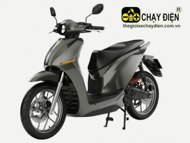 Xe máy điện Datbike Quantum S1 màu Xám thể hiện sự mạnh mẽ và sang trọng