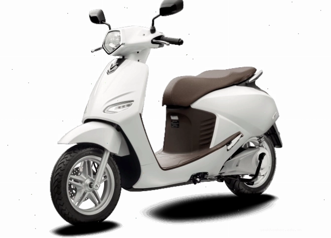 Xe máy điện VinFast Vento màu trắng với yên nâu thanh lịch