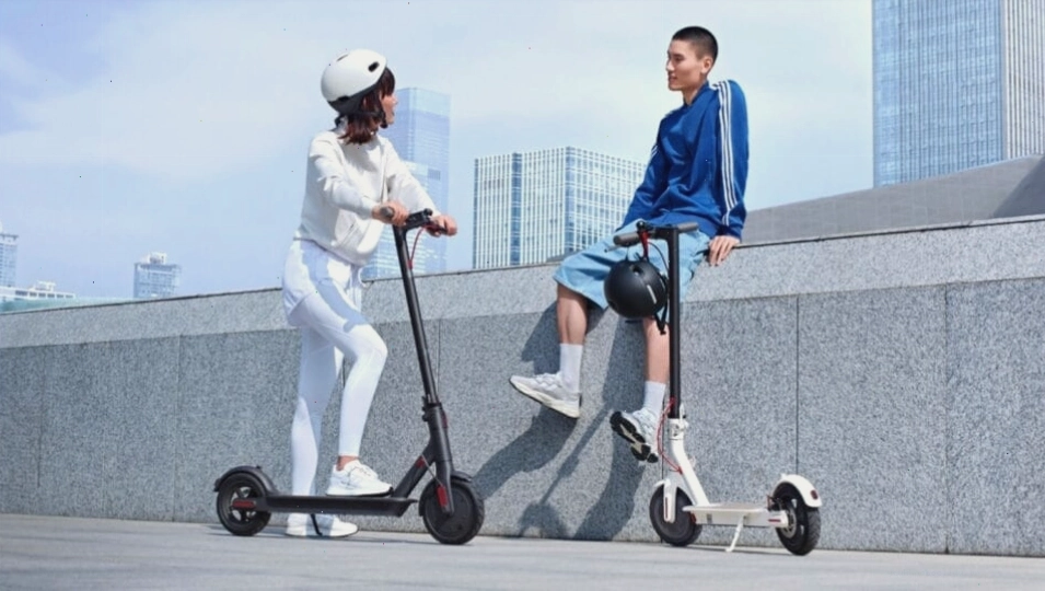 Xe scooter điện Xiaomi gọn nhẹ giá mềm rất phổ biến