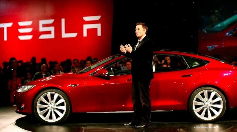 Xe Tesla Model 3 đang sạc điện