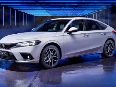 Xe hatchback hybrid là gì? Khám phá công nghệ hiện đại