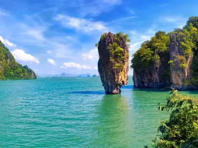 Ngắm nhìn ảnh đảo Phuket với biển xanh và bãi cát trắng