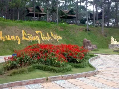 Ảnh thung lũng đẹp lãng mạn giữa núi rừng bao la hùng vĩ